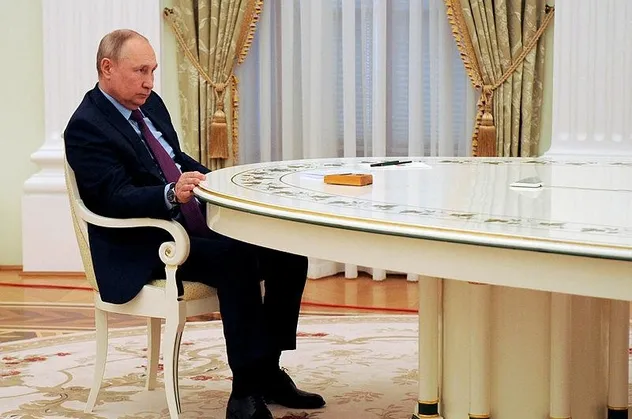 Son dakika: Azerbaycan Cumhurbaşkanı İlham Aliyev, Moskova'da Rusya lideri Putin ile görüştü