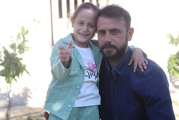 Enkazdan 52 saat sonra çıkan mucize çocuk Zeynep, amcasının şefkatiyle hayata tutundu