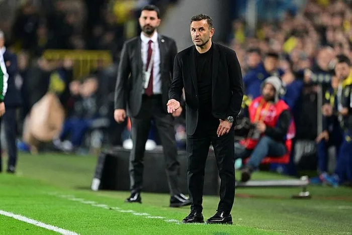 Okan Buruk penaltıların verilmediğini söyleyip hakemler ve yayıncı kuruluşu eleştirdi-2