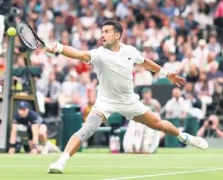 Rakibi çekilen Djokovic son 4’te