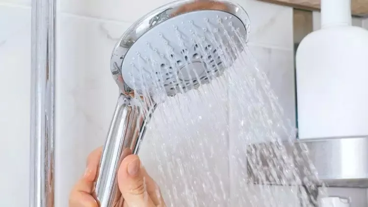 doktorlardan-olum-uyarisi-yazin-banyo-yaparken-sakin-bunu-denemeyin-1719496374386.jpeg Yazın banyo yaparken sakın bunu denemeyin: Doktorlardan ölüm uyarısı!-2