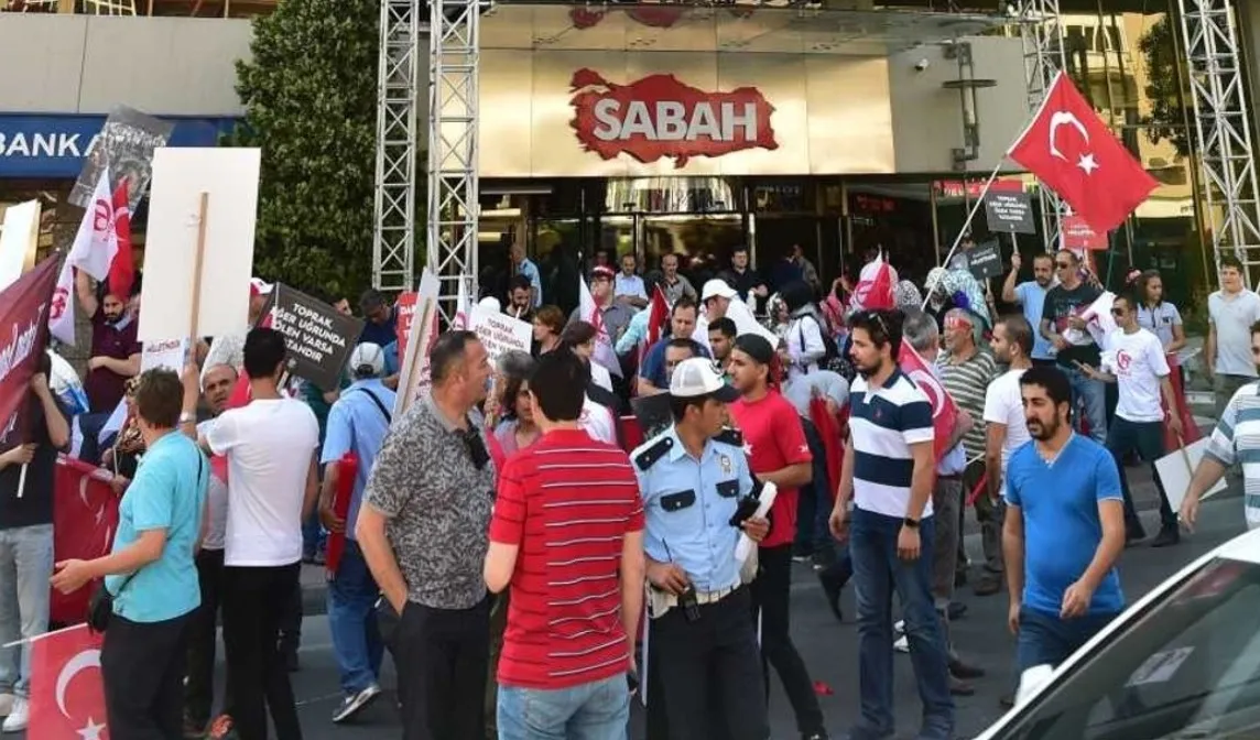 milli-iradenin-sesi-turkuvaz-medyayi-susturamadilar-1784095420105.jpeg Milli iradenin sesi Turkuvaz Medya'yı susturamadılar! Başkan Erdoğan tarihi çağrıyı A Haber'den yaptı: Biz ölümüne-7