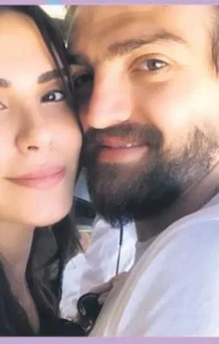 Şükran Ovalı ile Caner Erkin'den romantik poz