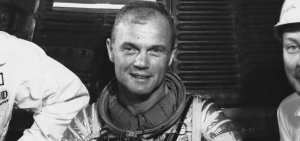 Dünyanın yörüngesinde dolaşan ilk Amerikalı astronot, eski denizci ve senatör John Glenn, 95 yaşında hayatını kaybetti
