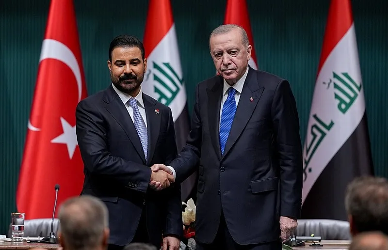 irak-stratejik-anlasmalar-baskan-erdogan-duyurdu-turkiyeye-1-milyon-varil-petrol-verilecek-1785260947841.jpeg Irak’la stratejik anlaşmalar! Başkan Erdoğan duyurdu: Türkiye'ye 1 milyon varil petrol verilecek-4