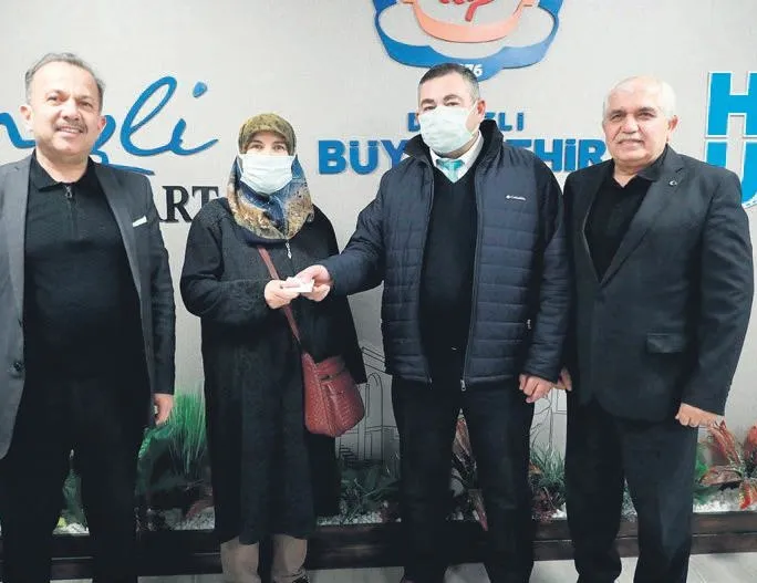 Çöp sandı para çıktı