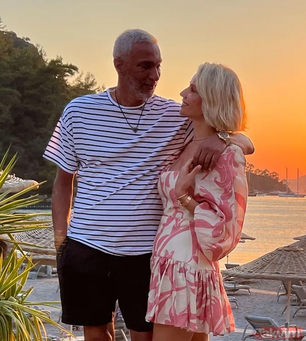 Esra Erol’un tekne pozu sosyal medyayı fena salladı! 14 yıllık eşi Ali Özbir paylaştı! “Çok güzelsiniz” 2 oğlu ve eşiyle... - 5