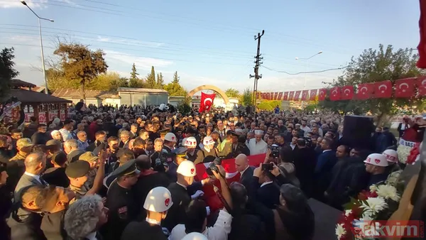 Şehit Piyade Komando Binbaşı Mehmet Duman son yolculuğuna uğurlandı... Duygulandıran sözler - 25