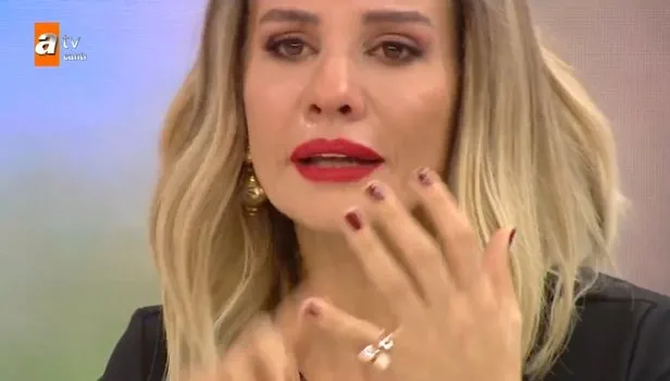 Esra Erol'u canlı yayında gözyaşlarına boğan olay!