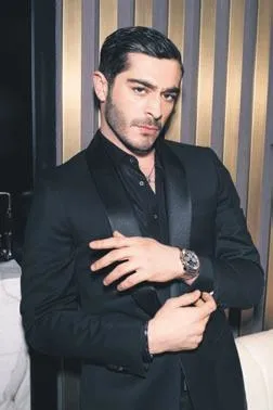 alisandan-buse-varolla-ikinci-baharinizi-mi-yasiyorsunuz-sorusuna-ilginc-cevap-1648061233226.jpeg Alişan'dan 'Buse Varol’la ikinci baharınızı mı yaşıyorsunuz?' sorusuna ilginç cevap!-4