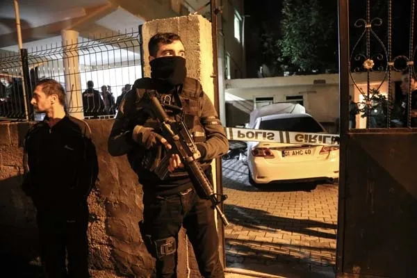 Adana'da otomobili EYP ile patlattılar - 4