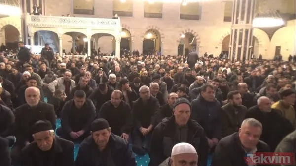 Deprem bölgesinde Miraç Kandili idrak edildi | Eller semaya açıldı! "İnşallah bir daha böyle acılar yaşamayız" - 13