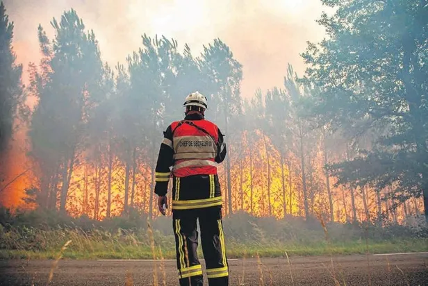 Avrupa'da artan sıcaklar orman yangınlarına neden oluyor! Birçok ülkedeki yangınlar hala söndürülemedi-2