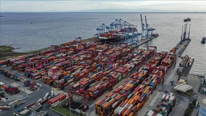 ticaret-bakani-omer-bolat-en-yuksek-seviyelere-ulasti-diyerek-duyurdu-onceki-yila-gore-yuzde-129-artisla-2542-1702566471911.jpeg Ticaret Bakanı Ömer Bolat "En yüksek seviyelere ulaştı" diyerek duyurdu! Önceki yıla göre yüzde 12,9 artışla 254,2 milyar dolara yükseldi-3