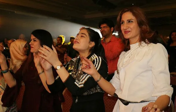 İranlılar Van’da coşuyor-2