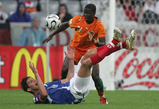 emmanuel-eboue-oldu-mu-emmanuel-eboue-kimdir-kac-yasinda-ve-nereli-1616096845647.jpg Emmanuel Eboue öldü mü? Emmanuel Eboue kimdir, kaç yaşında ve nereli?-5