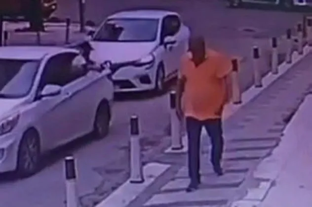 Bayrampaşa'da İstanbul Fırıncılar Odası eski Başkanı Fahri Özer'e silahlı saldırı! Sokak ortasında sıktılar