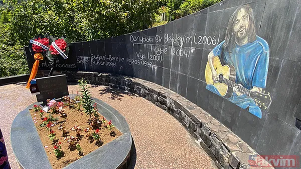 Kazım Koyuncu vefatının 20. yılında mezarı başında anıldı! Eserleri hep bir ağızdan seslendirildi - 1