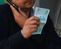 Ünlü ekonomi profesörü Seyfettin Gürsel de dolandırıcılara 25 bin lirasını kaptırdı