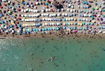 Bodrum’da plaj lüksü dudak uçuklatıyor: Giriş ücretleri 16 bin lirayı buldu!