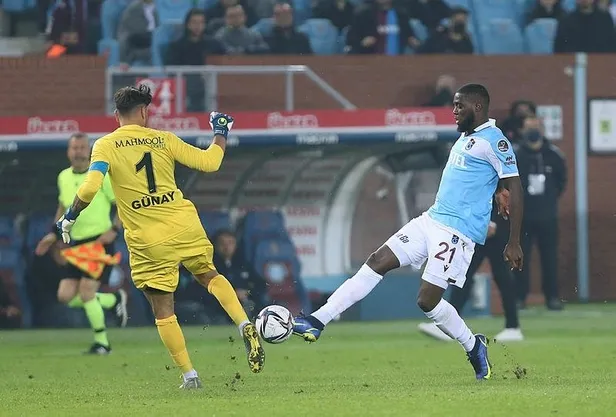 firtina-ligde-rakip-tanimiyor-trabzonspor-gaziantepi-yikti-gecti-1637616089861.jpeg Fırtına ligde rakip tanımıyor! Trabzonspor Gaziantep'i yıktı geçti-3