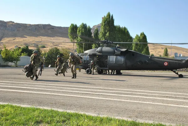 Van'da terör örgütü PKK'ya ağır darbe-1