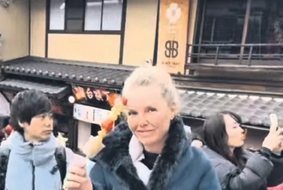 Tapınakları gezdiler