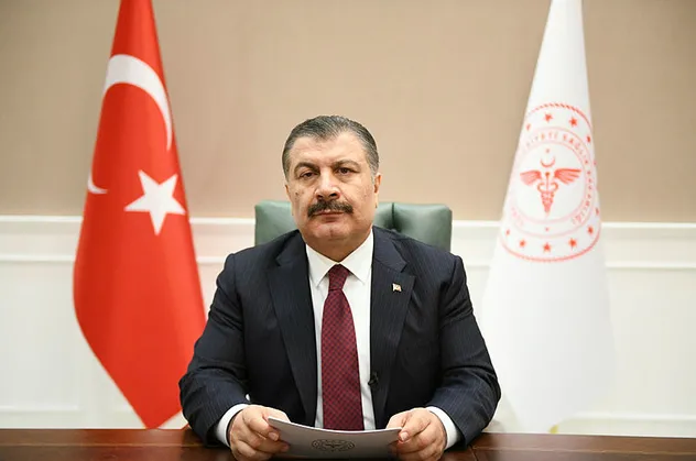 Okullarda maske takmak zorunlu mu? Okullarda maske zorunluluğu kalktı mı? Bakan Koca açıkladı! Sınıflarda 2 vaka çıkınca kapatılmayacak mı?
