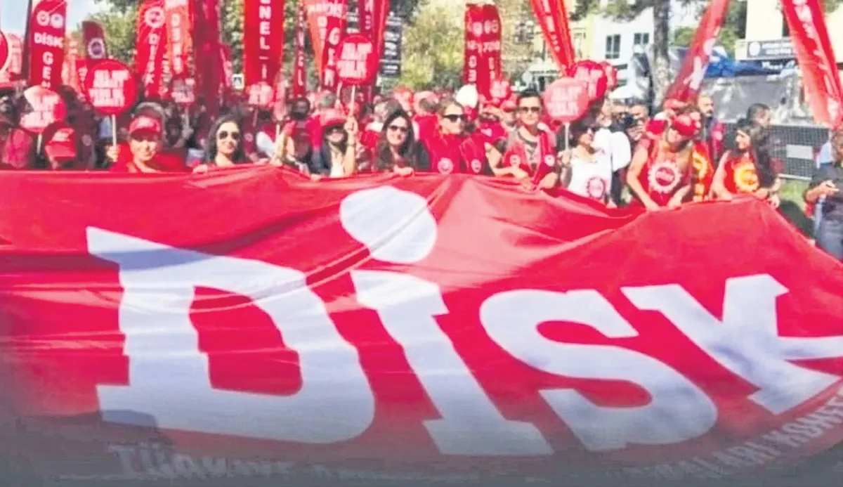 izbbde-olum-havuzu-geri-mi-geliyor-1783548804387.jpeg İZBB’de ölüm havuzu geri mi geliyor? Yüzlerce işçi ücretsiz izin kıskacında!-4
