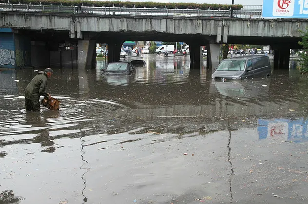 Son dakika: Meteoroloji'den İstanbul'a sel uyarısı