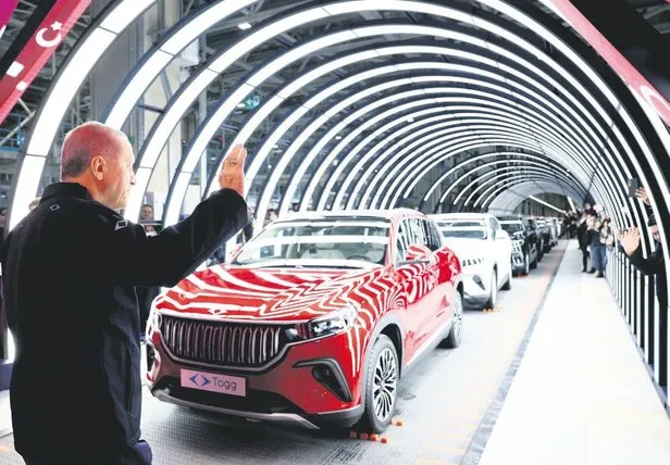 dunya-medyasi-onu-konustu-yunanistandan-togg-manseti-cilgin-turkler-geliyor-1667180496043.jpeg Dünya medyası onu konuştu! Yunanistan'dan TOGG manşeti: Çılgın Türkler geliyor-2