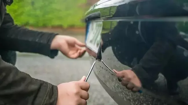 app-plaka-ne-demek-acilimi-nedir-app-plaka-nasil-anlasilir-takilmasi-neden-yasak-kac-tl-para-cezasi-var-1707465568055.jpeg APP plaka ne demek, açılımı nedir? Kaç TL para cezası var?-2