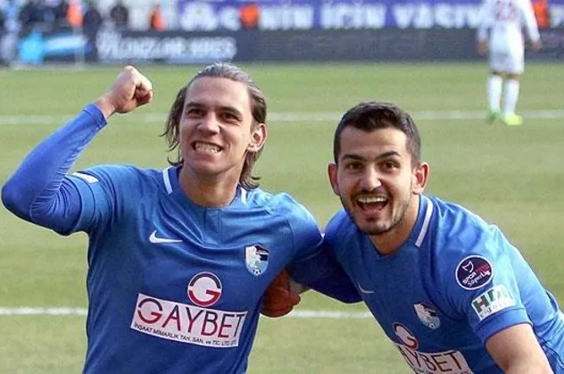 Tarkan & Taylan yakın takipte!