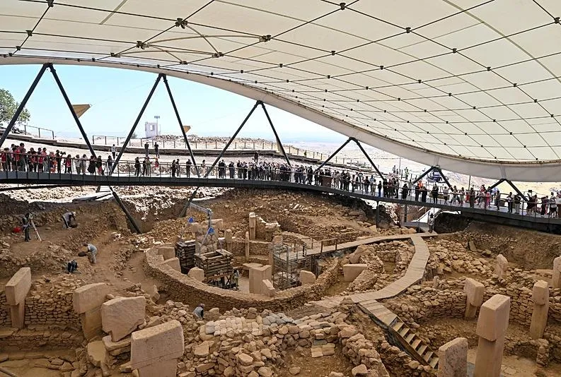 Göbeklitepe’de insan heykeli bulundu