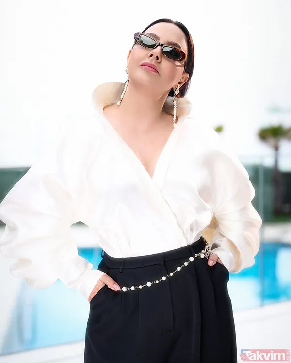 Ebru Gündeş boşanmanın ardından bir değişti pir değişti: Ebru’yu bulamadık bu kim? - 11