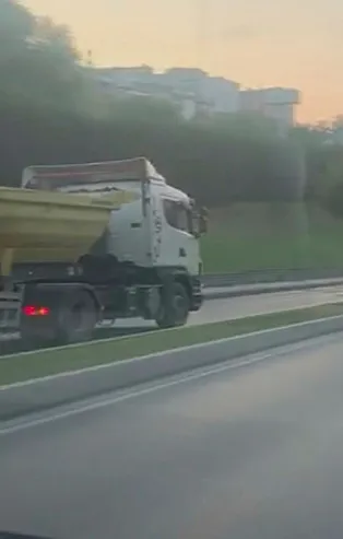 İstanbul'da trafik terörü! Hafriyat kamyonu kilometrelerce ters şeritten ilerledi