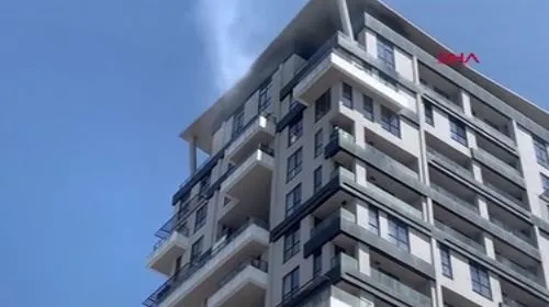 Kağıthane'de 15 katlı rezidansta yangın paniği: Mahsur kalanları itfaiye kurtardı-4
