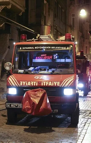 Beyoğlu’nda korku dolu anlar! Art arda 2. yangın