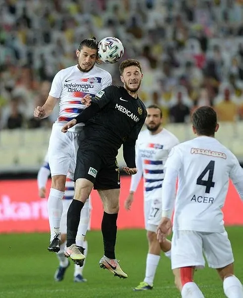 yeni-malatyaspor-ziraat-turkiye-kupasinda-adini-son-16ya-yazdirdi-1608052479322.jpeg Yeni Malatyaspor, Ziraat Türkiye Kupası'nda adını son 16'ya yazdırdı! Yeni Malatyaspor - Hekimoğlu Trabzon golleri izle-6