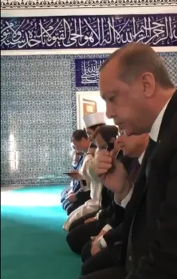 Erdoğan camii açılışında Kur'an okudu