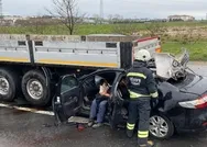 Tekirdağda can pazarı: Otomobil tırın altına girdi 2si ağır 5 yaralı
