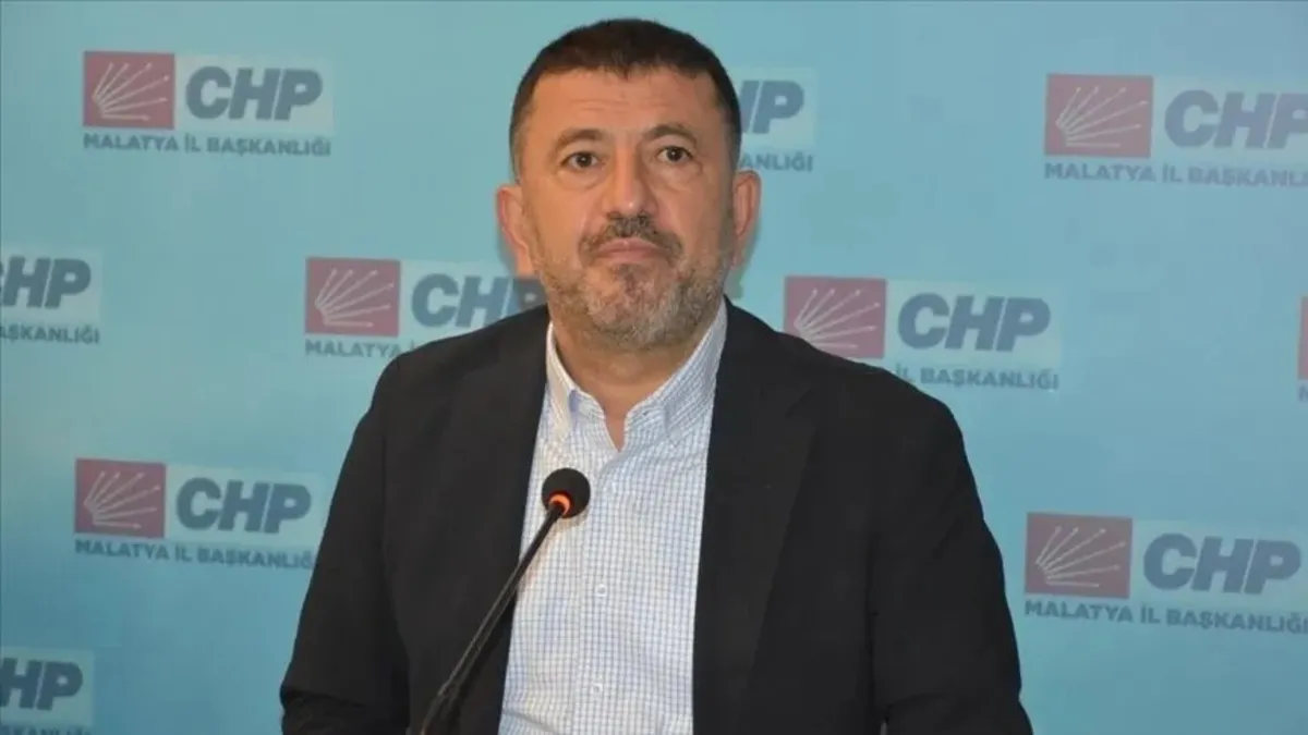 CHP'li Veli Ağbaba'nın yeğeni Ahmet Can Ağbaba yolsuzluk soruşturmasında gözaltına alındı