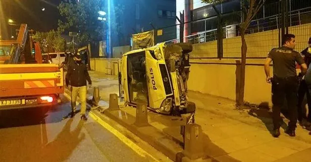 Korkutan kaza! Polis aracı yan yattı