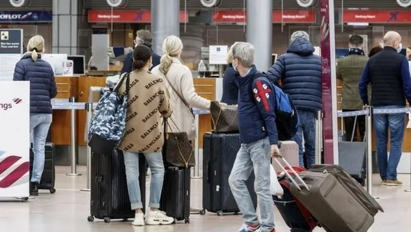 avrupa-havalimanlari-kaosu-bitirmek-icin-turk-isci-ariyor-yabanci-dil-sarti-yok-1660394846690.jpg Avrupa Havalimanları kaosu bitirmek için Türk işçi arıyor: Yabancı dil şartı yok-9