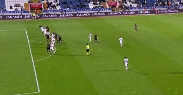 Trabzonspor’un Kasımpaşa’ya attığı gole VAR engeli! Çizgi yanlış mı çizildi? Fırtına’dan olay paylaşım