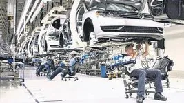 Satışları gerilen Volkswagen’den sosis rekoru!