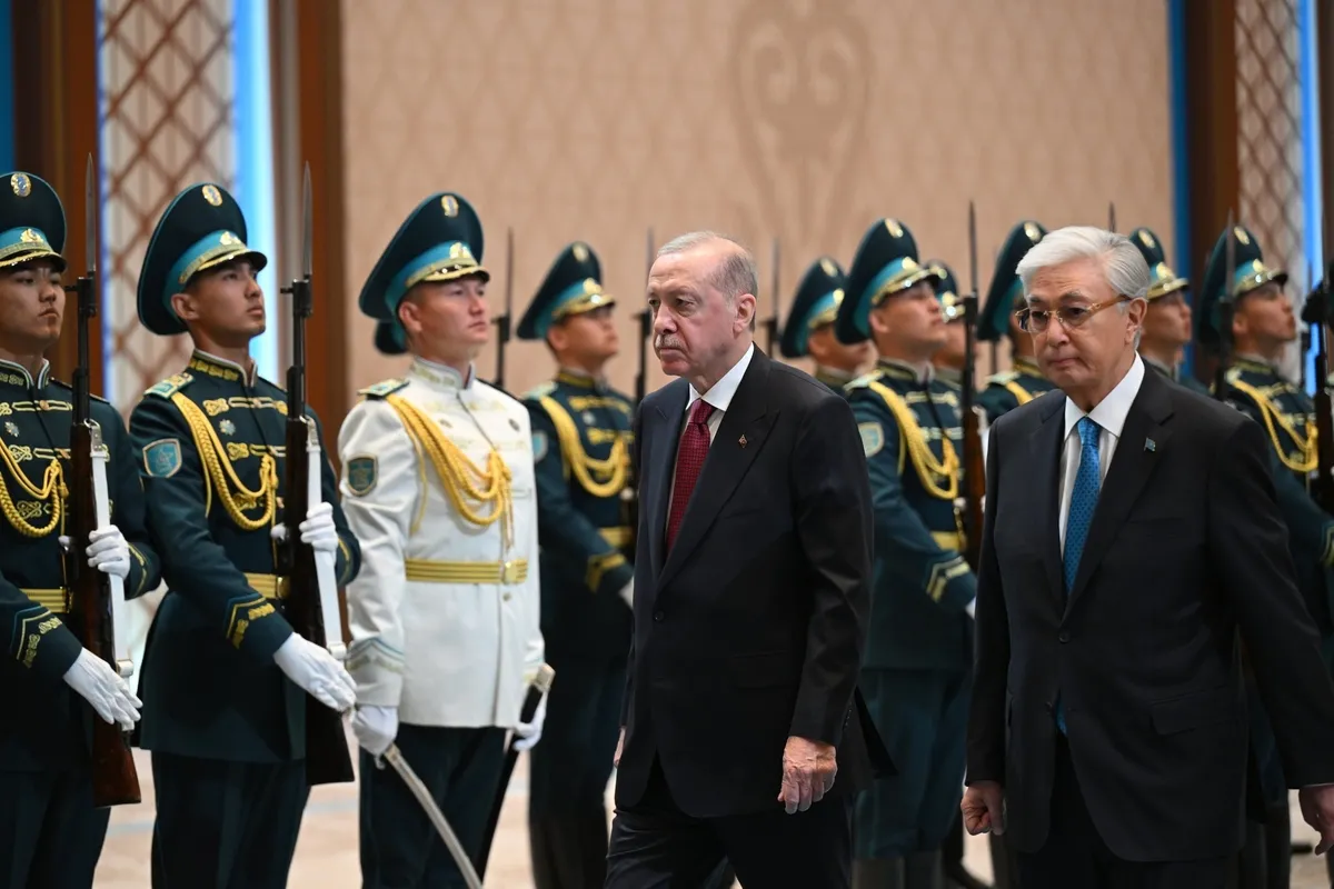 BAŞKAN ERDOĞAN RESMİ TÖRENLE KARŞILANDI-2