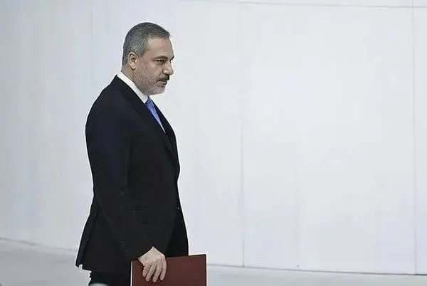 disisleri-bakani-hakan-fidandan-tbmmde-flas-aciklamalar-filistinde-hedef-acil-ateskes-ve-kalici-baris-1703181778853.jpeg Dışişleri Bakanı Hakan Fidan'dan Gazi Meclis'te HDPKK'ya ayar üstüne ayar!-6