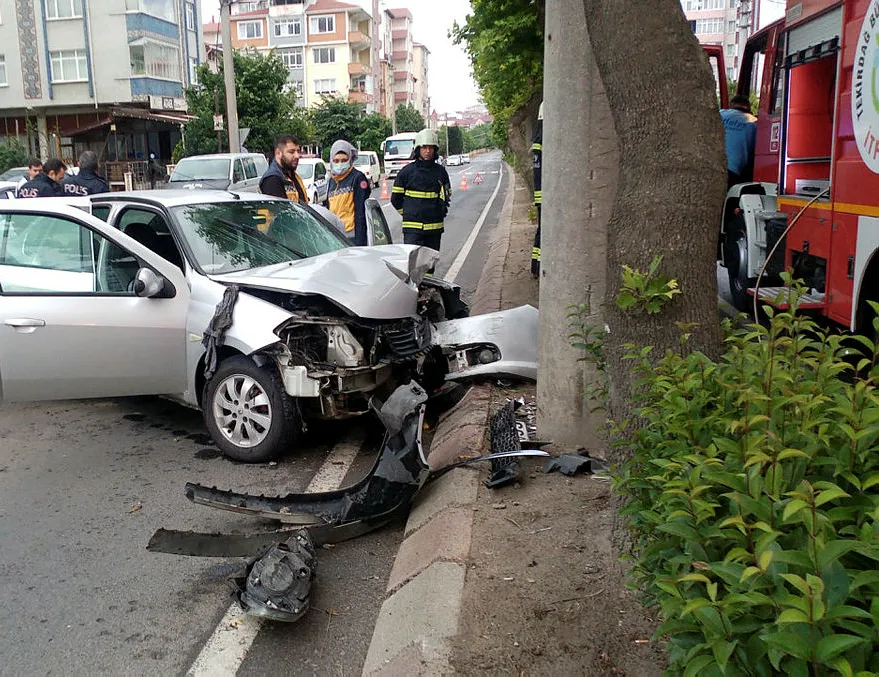 Çorlu’da otomobil beton direğe çarptı: 1 ölü
