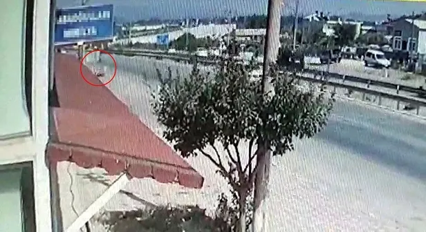 antalyada-feci-kaza-tabelanin-diregine-carpan-motosikletin-surucusu-oldu-1630528972928.jpeg Antalya'da feci kaza! Tabelanın direğine çarpan motosikletin sürücüsü öldü-1